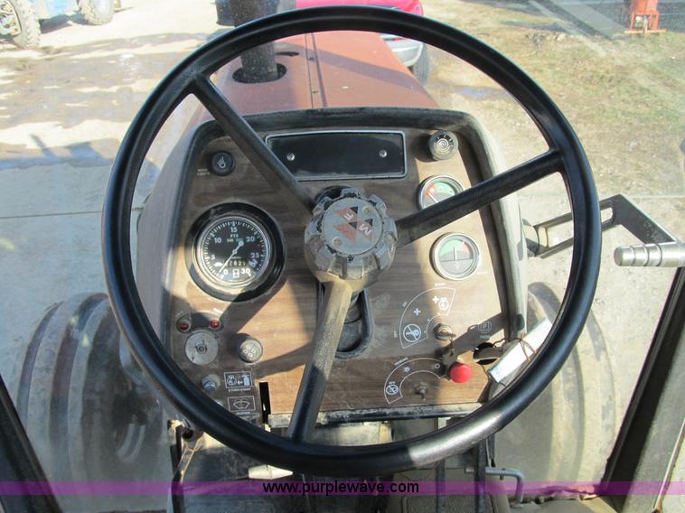 image for item B2631 1980 Massey-Ferguson 2705 tractor