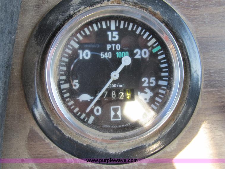 image for item B2631 1980 Massey-Ferguson 2705 tractor