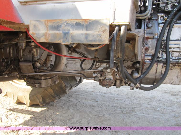 image for item B2631 1980 Massey-Ferguson 2705 tractor