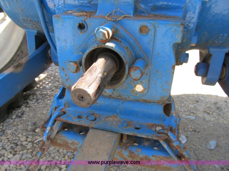 image for item B2689 1994 Ford 3230 tractor