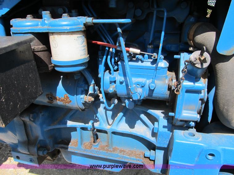 image for item B2689 1994 Ford 3230 tractor