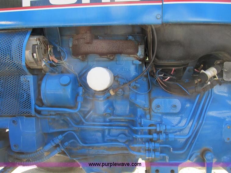 image for item B2689 1994 Ford 3230 tractor