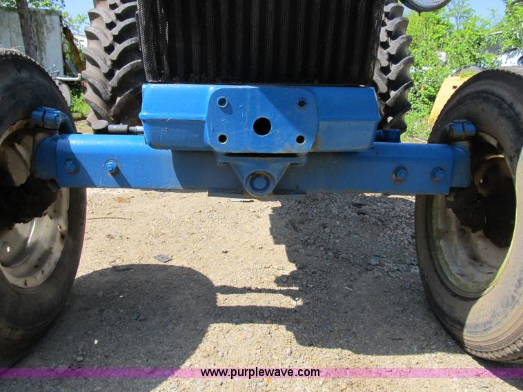image for item B2689 1994 Ford 3230 tractor
