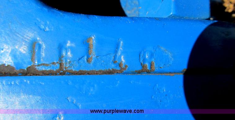 image for item B2689 1994 Ford 3230 tractor