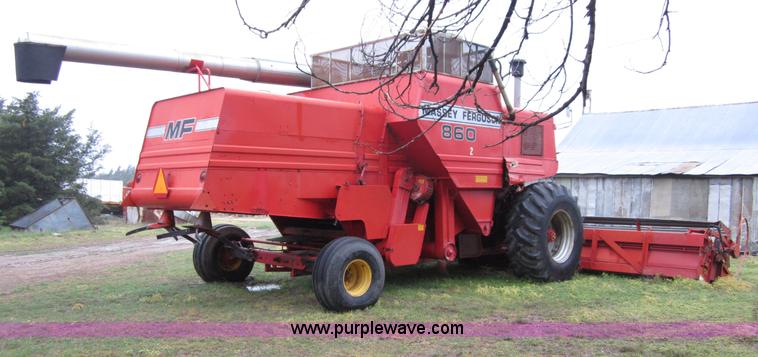 image for item B3164 1982 Massey-Ferguson 860 combine with header