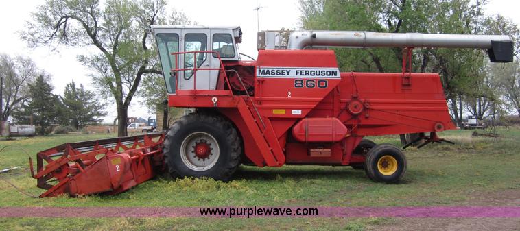 image for item B3164 1982 Massey-Ferguson 860 combine with header