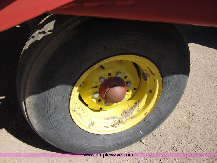 image for item B3185 1993 Case IH 8580 large square baler