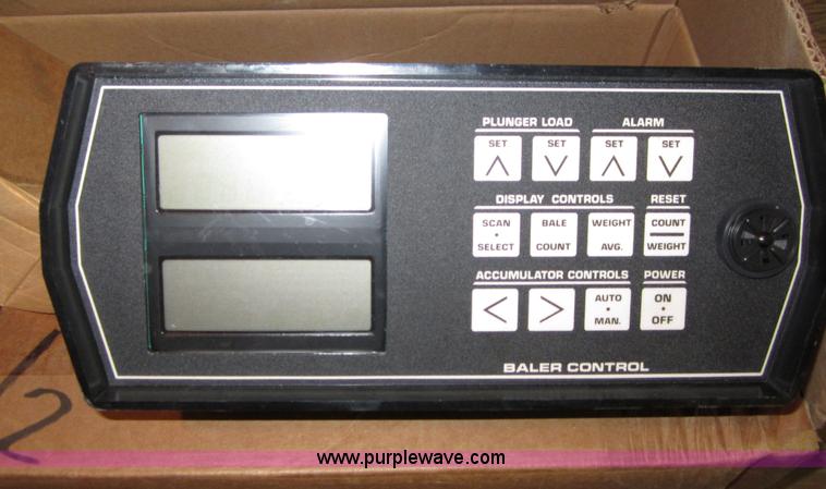 image for item B3185 1993 Case IH 8580 large square baler