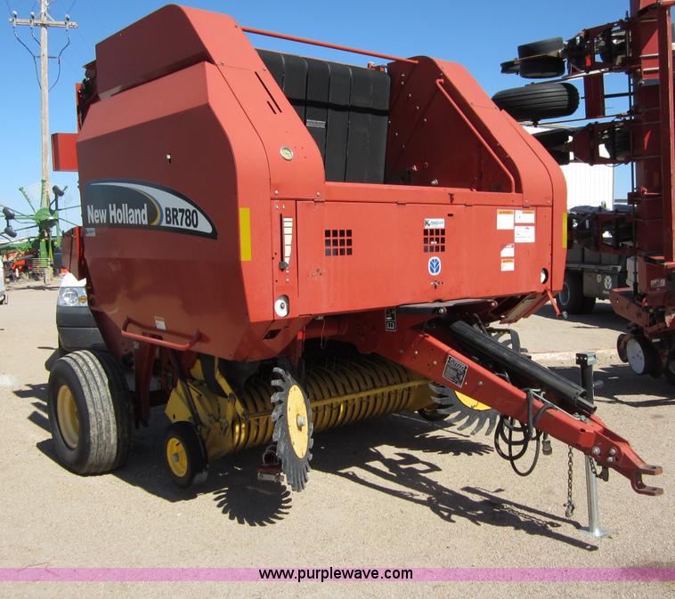 image for item B3186 2003 New Holland BR780 round baler