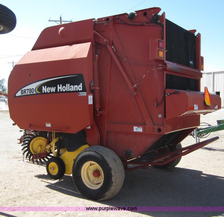 image for item B3186 2003 New Holland BR780 round baler