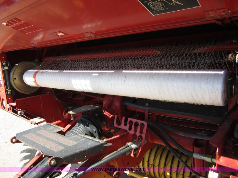 image for item B3186 2003 New Holland BR780 round baler