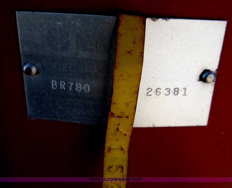 image for item B3186 2003 New Holland BR780 round baler