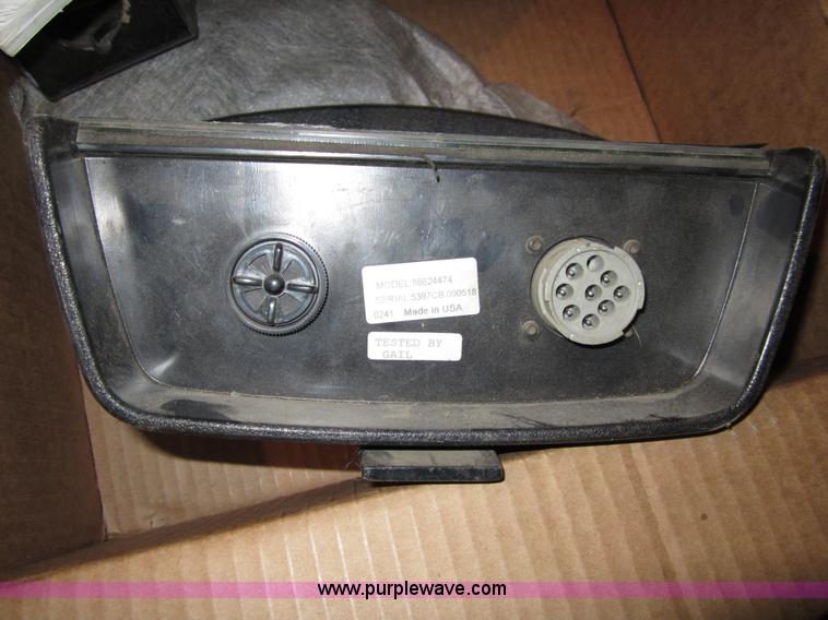 image for item B3186 2003 New Holland BR780 round baler