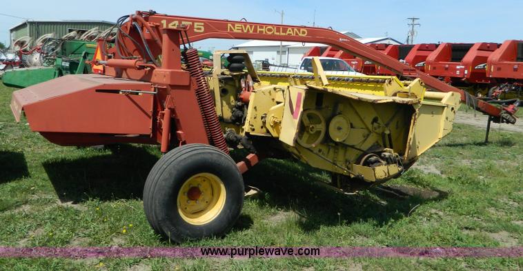 image for item B3657 New Holland 1475 hydro swing swather