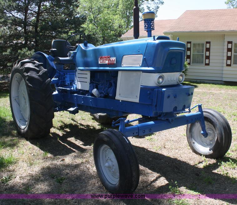 image for item B6519 1963 Ford 6000 tractor