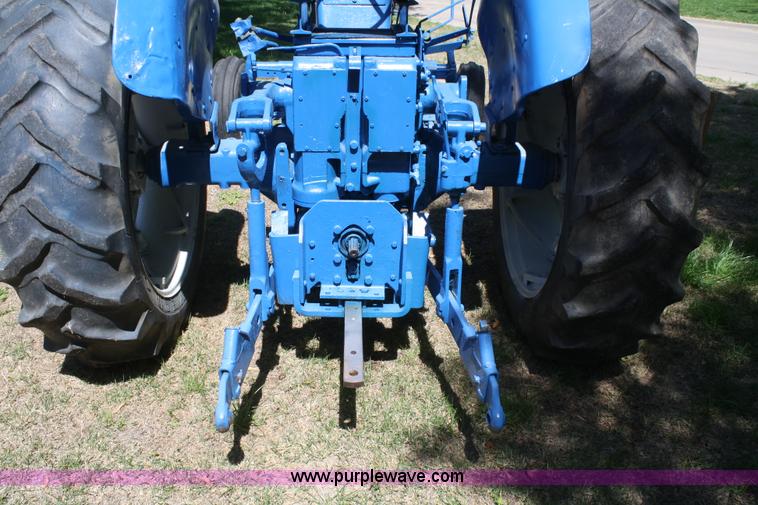 image for item B6519 1963 Ford 6000 tractor