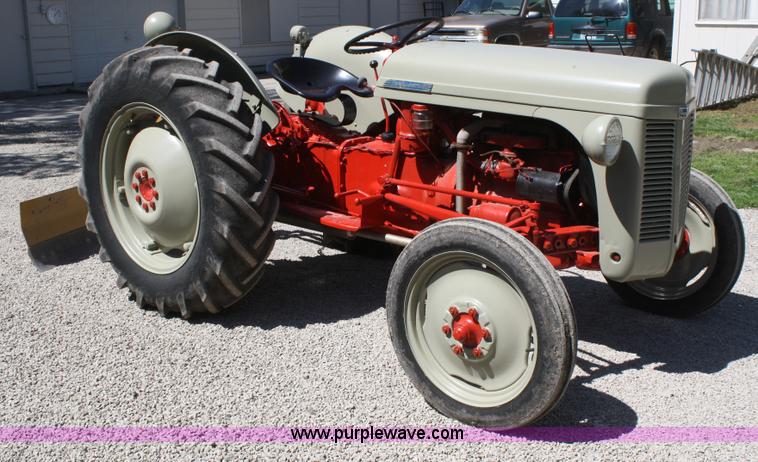 image for item B6520 1954 Ferguson 30 tractor