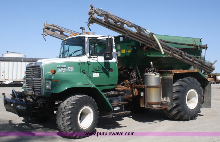 image for item B6524 1996 Ford LN8000 Loral Air Max fertilizer truck