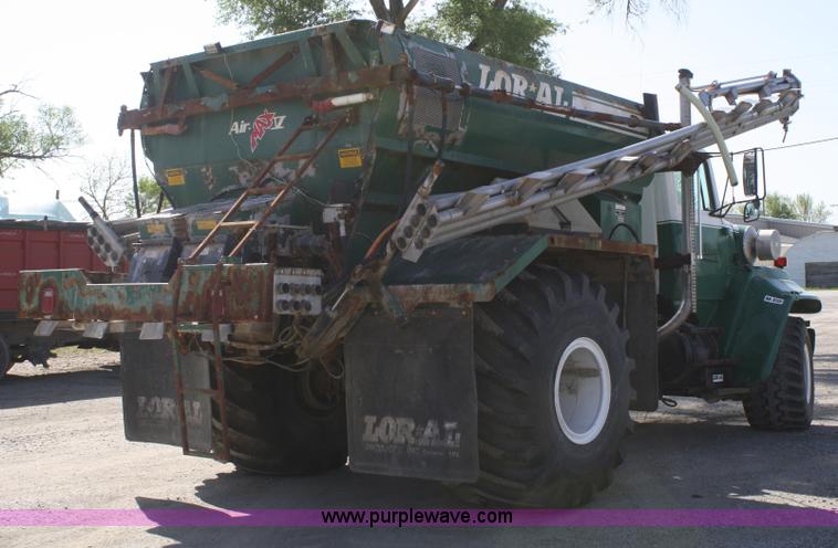 image for item B6524 1996 Ford LN8000 Loral Air Max fertilizer truck