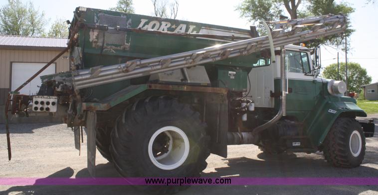 image for item B6524 1996 Ford LN8000 Loral Air Max fertilizer truck