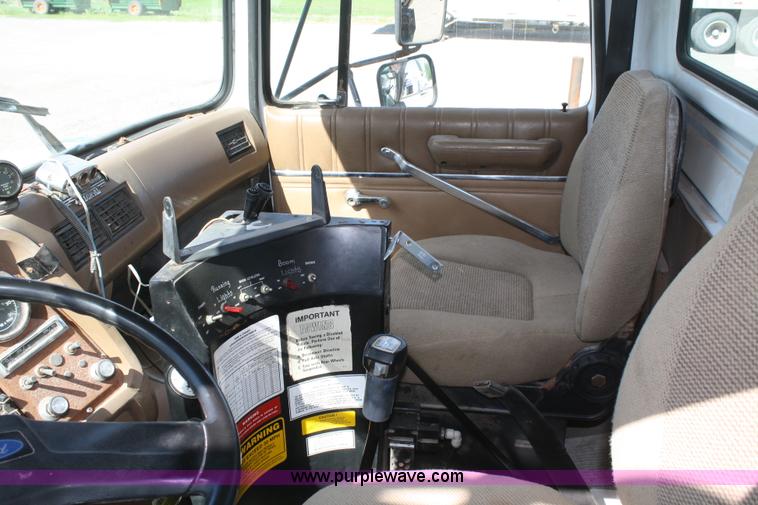 image for item B6524 1996 Ford LN8000 Loral Air Max fertilizer truck