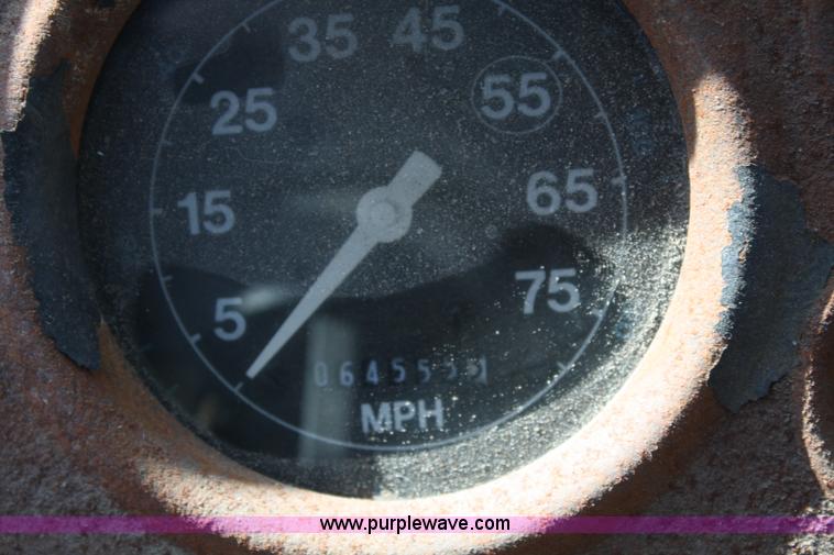 image for item B6524 1996 Ford LN8000 Loral Air Max fertilizer truck