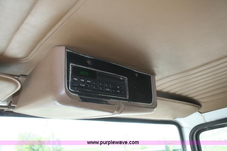 image for item B6524 1996 Ford LN8000 Loral Air Max fertilizer truck