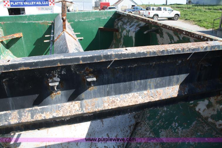 image for item B6524 1996 Ford LN8000 Loral Air Max fertilizer truck