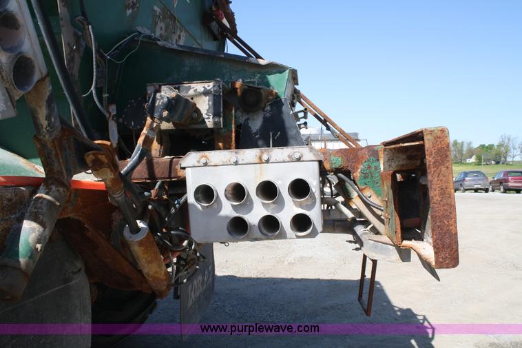 image for item B6524 1996 Ford LN8000 Loral Air Max fertilizer truck