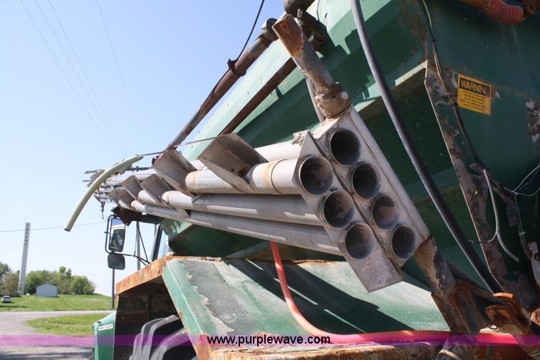 image for item B6524 1996 Ford LN8000 Loral Air Max fertilizer truck