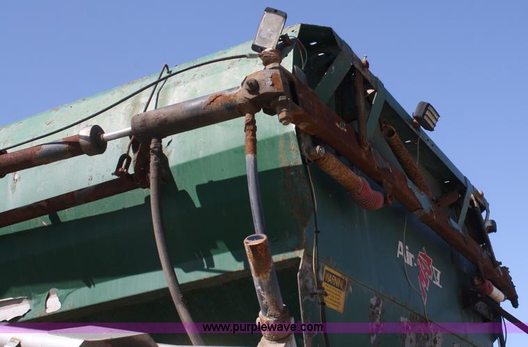 image for item B6524 1996 Ford LN8000 Loral Air Max fertilizer truck