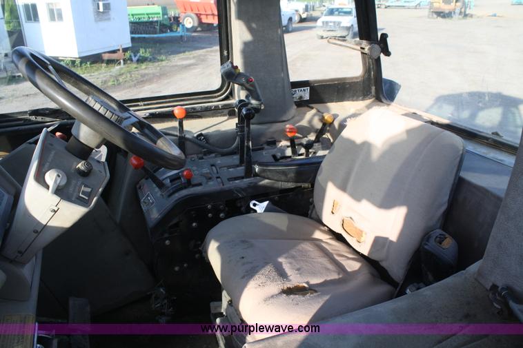 image for item B6531 1986 Case IH 2294 MFWD tractor