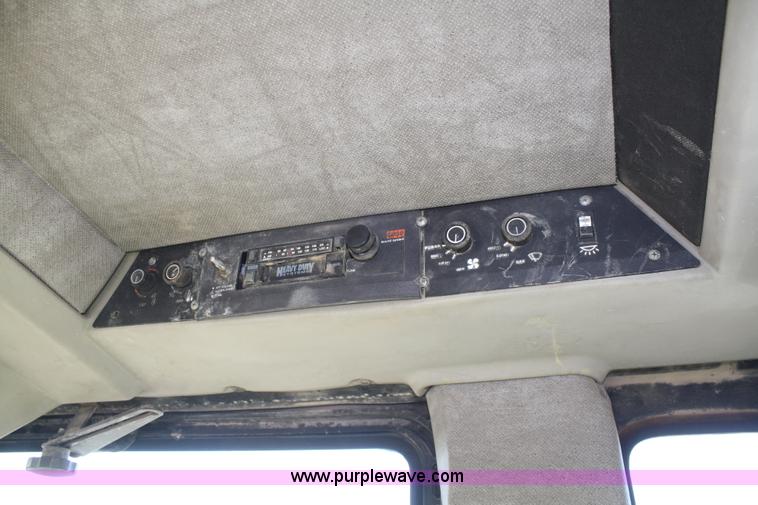 image for item B6531 1986 Case IH 2294 MFWD tractor