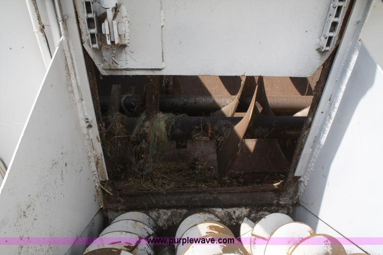 image for item B6545 1993 International 4900 semi truck with mixer box