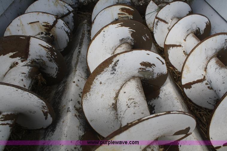 image for item B6545 1993 International 4900 semi truck with mixer box