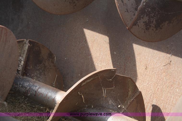 image for item B6545 1993 International 4900 semi truck with mixer box