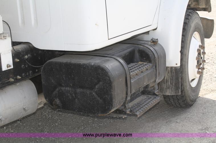 image for item B6545 1993 International 4900 semi truck with mixer box