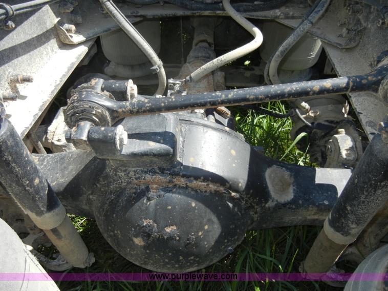 image for item C4327 1997 Volvo WCA semi truck