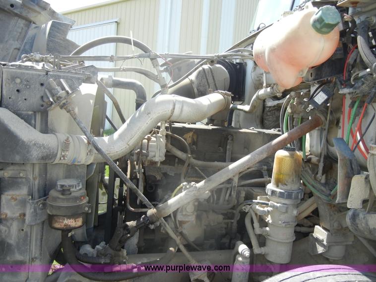 image for item C4327 1997 Volvo WCA semi truck