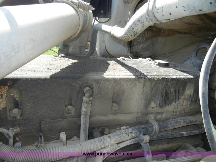 image for item C4327 1997 Volvo WCA semi truck