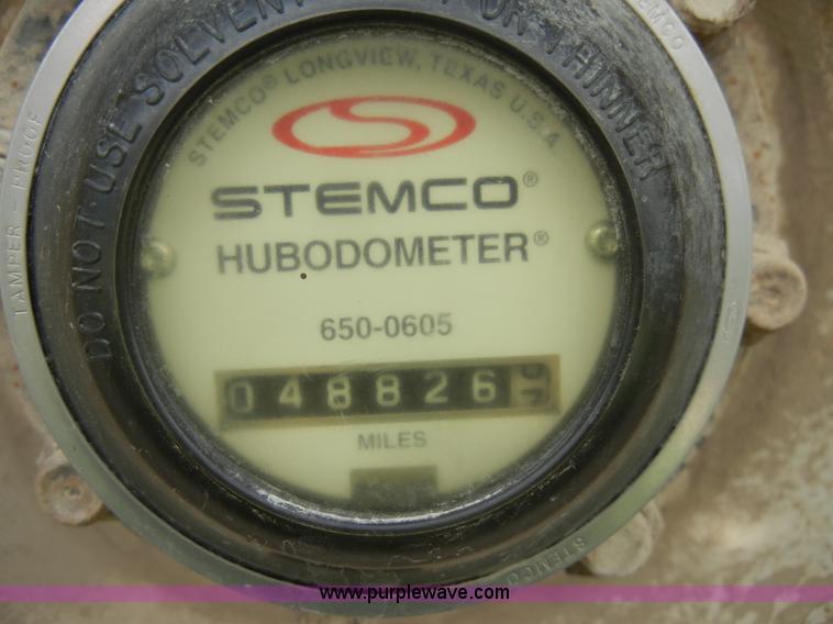 image for item C4327 1997 Volvo WCA semi truck