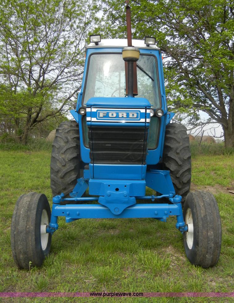 image for item C4472 1978 Ford 6700 tractor