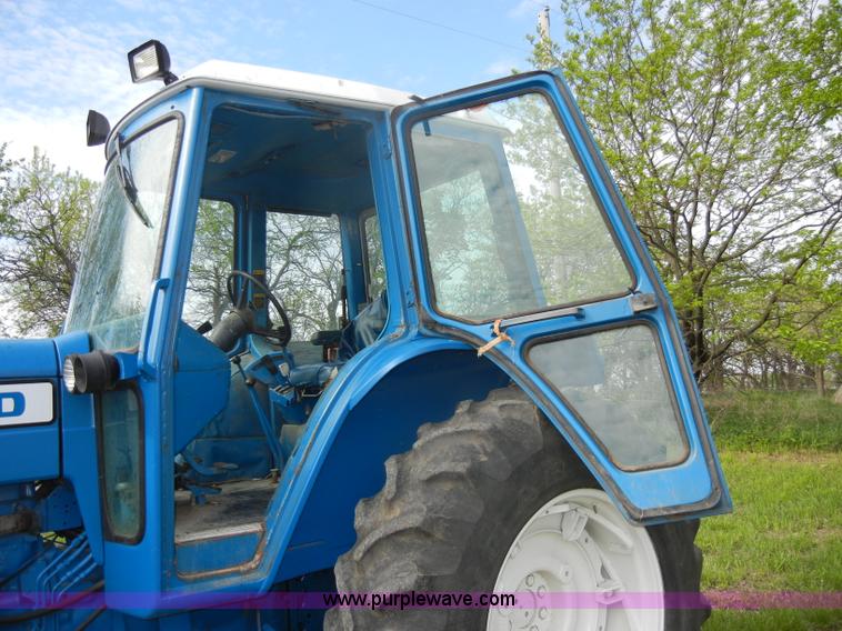 image for item C4472 1978 Ford 6700 tractor