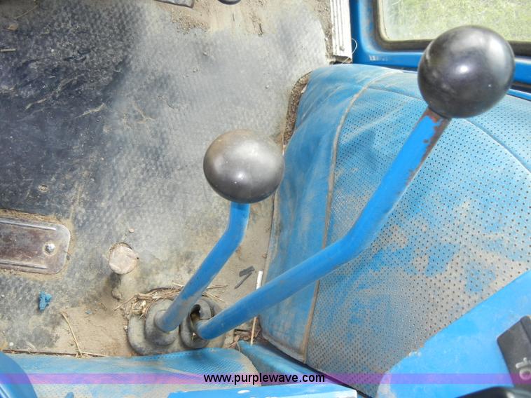 image for item C4472 1978 Ford 6700 tractor