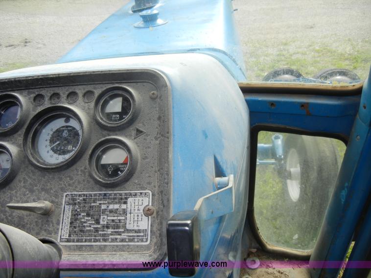 image for item C4472 1978 Ford 6700 tractor