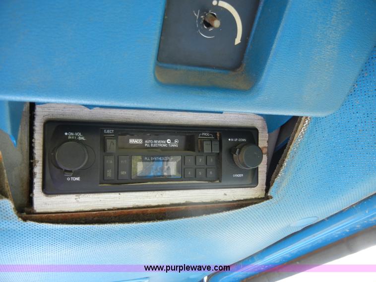 image for item C4472 1978 Ford 6700 tractor