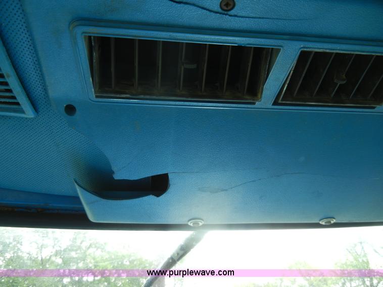 image for item C4472 1978 Ford 6700 tractor