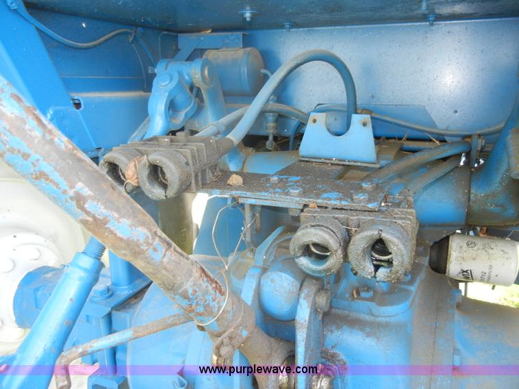 image for item C4472 1978 Ford 6700 tractor