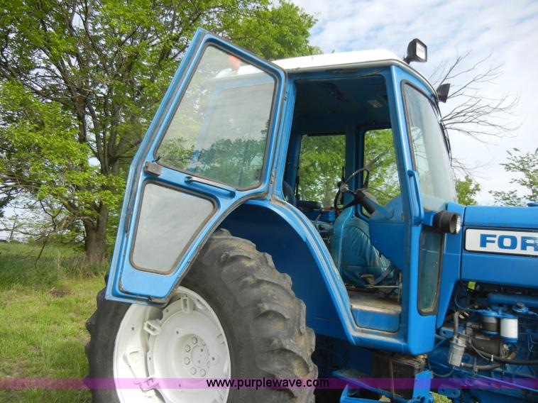 image for item C4472 1978 Ford 6700 tractor