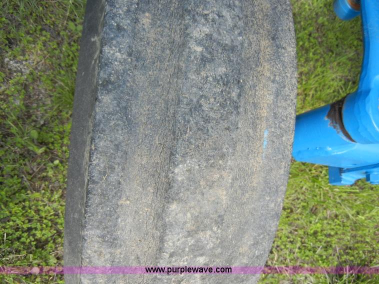 image for item C4472 1978 Ford 6700 tractor